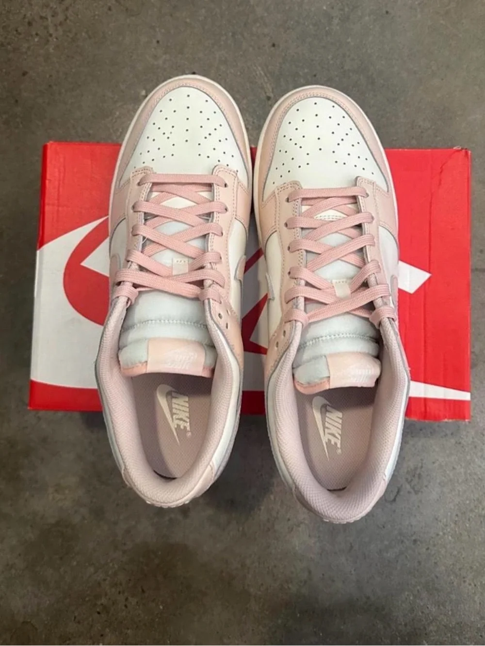 WOMENS NIKE DUNK LOW ORANGE PEARL SIZE 11.5 (MENS SIZE 10) NWT DEADSTOCK